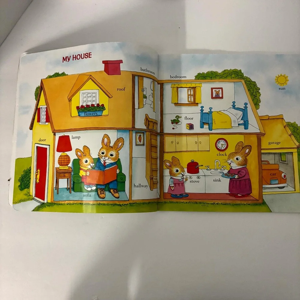 Richard Scarry's 100 First Words Busytown Board Book Children's Learning Book